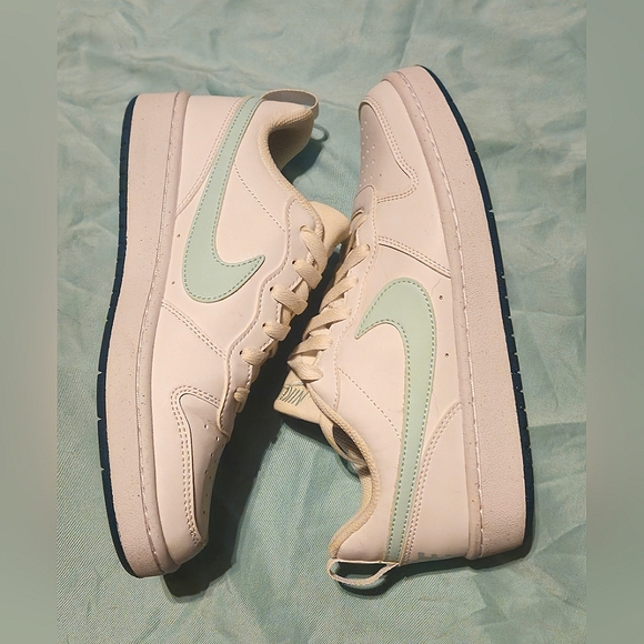 Nike Shoes - Nike Mint/White 6.5Y